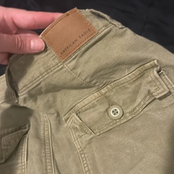 ✨ American Eagle Highest Rise 90s Boyfriend Shorts | Size 2 | Army Green ✨ - Picture 8 of 8